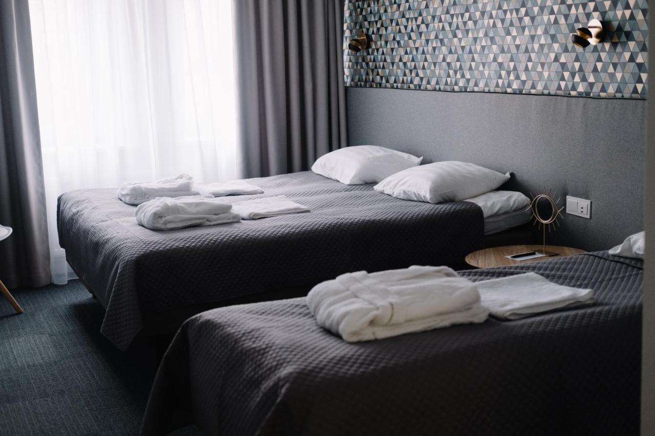 Hotel Bohema à Telšiai Extérieur photo