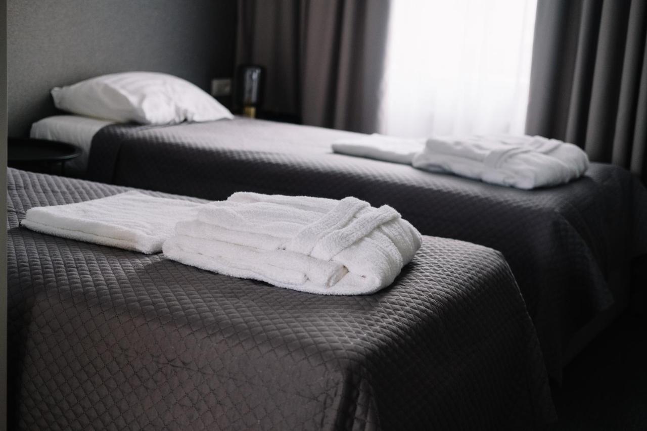 Hotel Bohema à Telšiai Extérieur photo